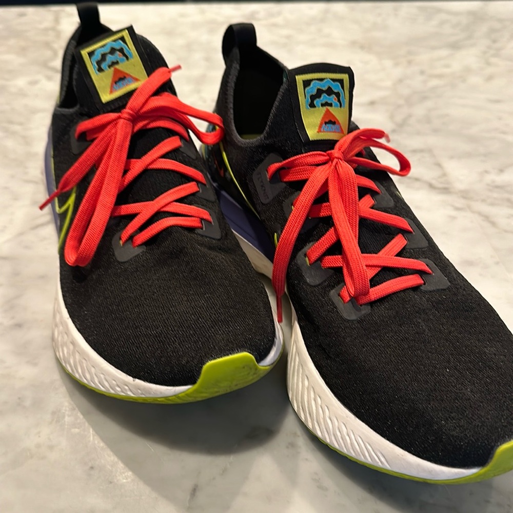 Nike x Chaz Bear Flyknit Artist in Residence EUC A.I. R.